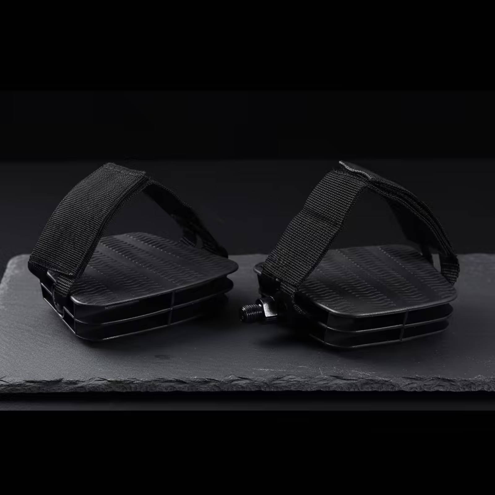 ストラップ付きエクササイズバイクペダル ストラップ付きネジ式 - Home Gym Exercise のレビューと価格